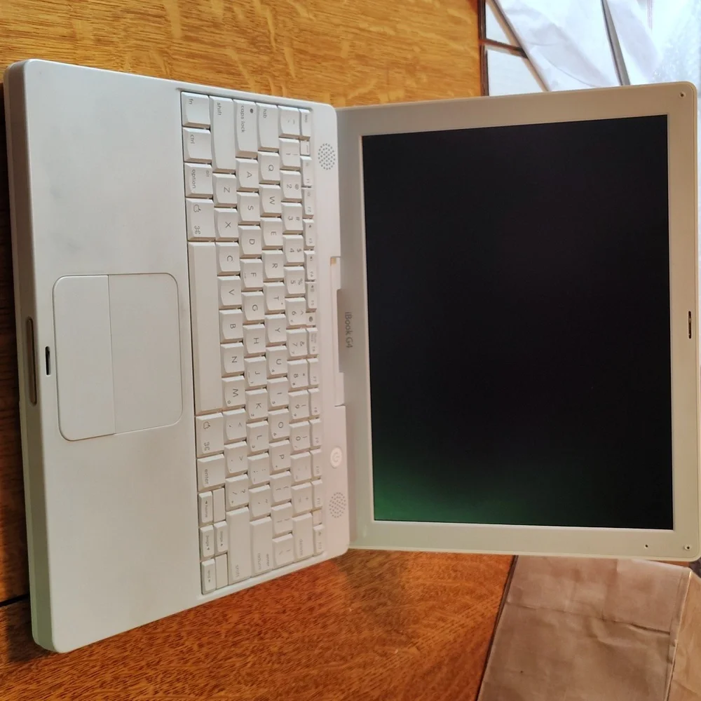 iBook G4